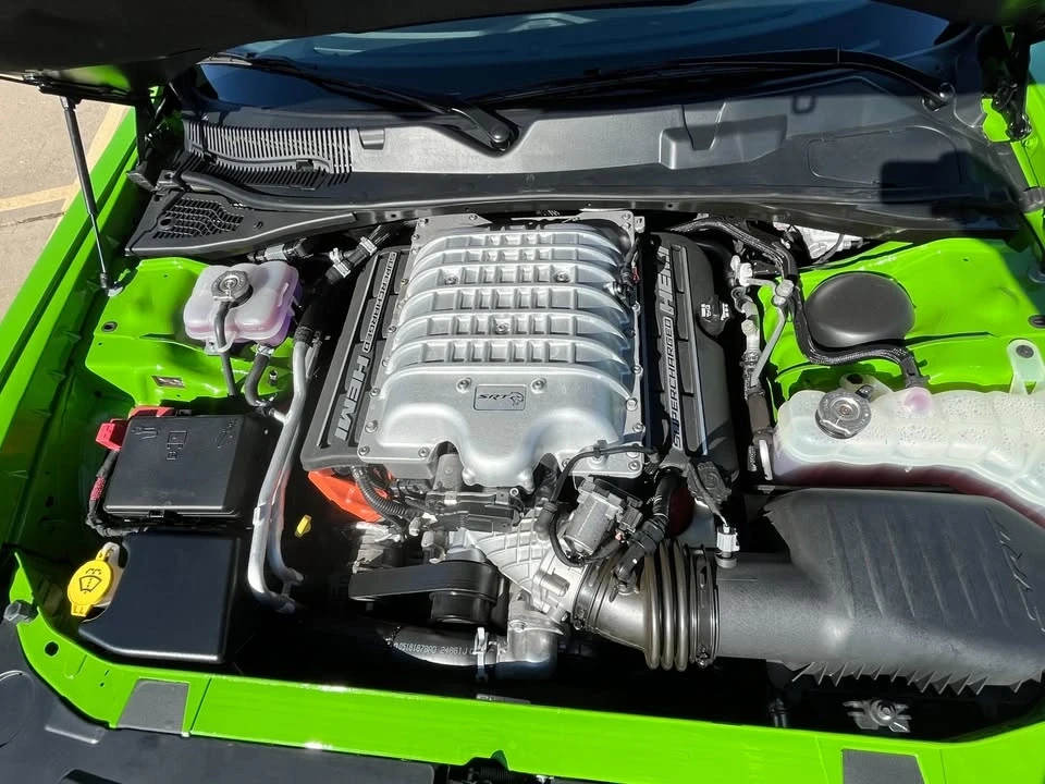 2017 Dodge Challenger SRT Hellcat 3rd Gen - Image 16 of 19
