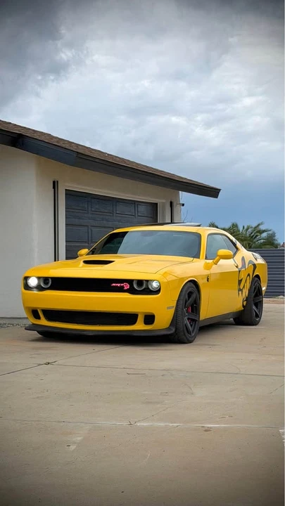 2017 Dodge Challenger SRT Hellcat 3rd Gen - Image 5 of 9
