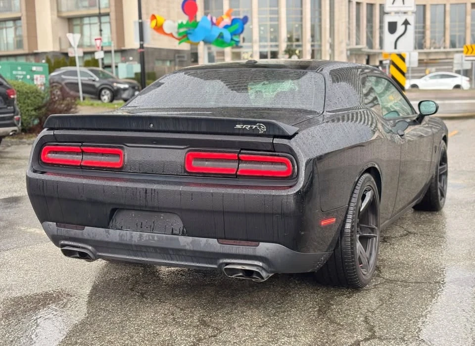 2017 Dodge Challenger SRT Hellcat 3rd Gen - Image 6 of 20