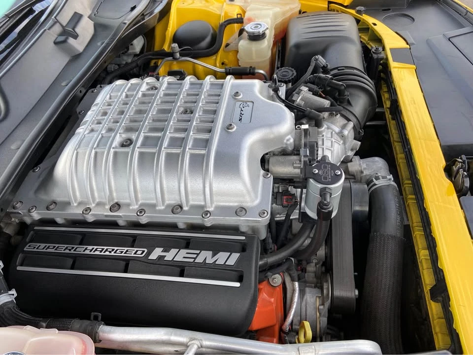 2017 Dodge Challenger SRT Hellcat 3rd Gen - Image 13 of 14