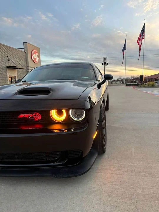 2017 Dodge Challenger SRT Hellcat 3rd Gen - Image 5 of 17