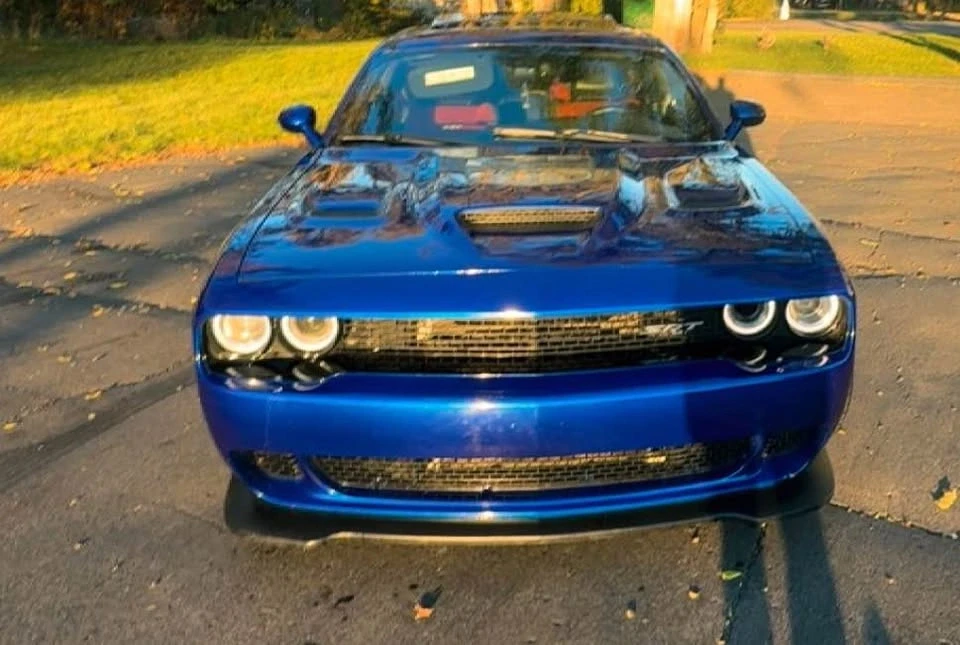 2017 Dodge Challenger SRT Hellcat 3rd Gen - Image 4 of 11