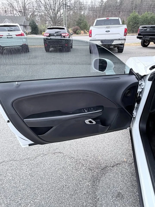 2017 Dodge Challenger 3rd Gen - Image 10 of 12