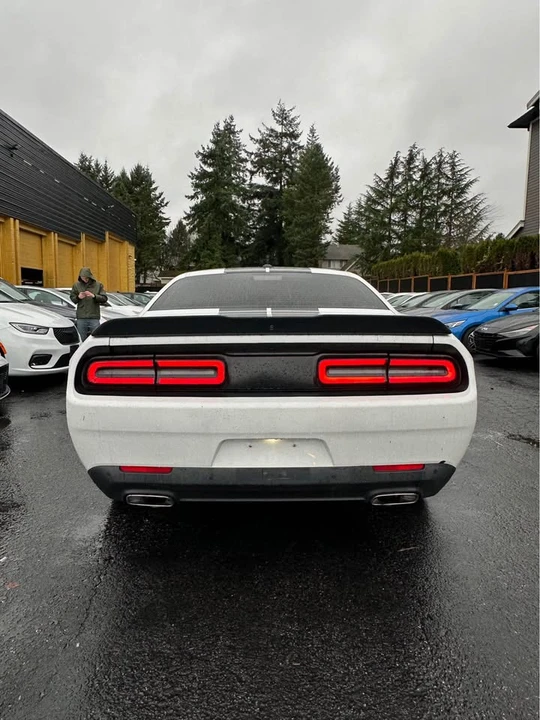 2017 Dodge Challenger 3rd Gen - Image 6 of 12
