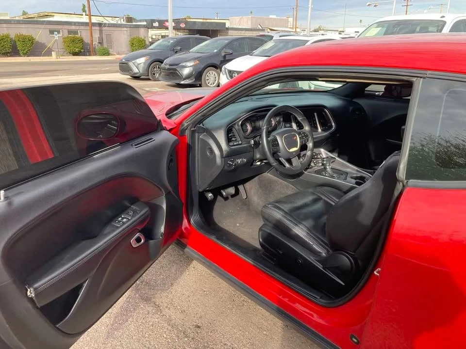 2017 Dodge Challenger 3rd Gen - Image 5 of 8