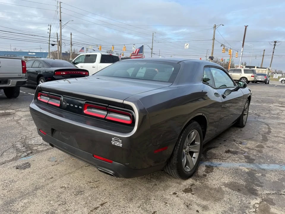 2017 Dodge Challenger 3rd Gen - Image 5 of 10