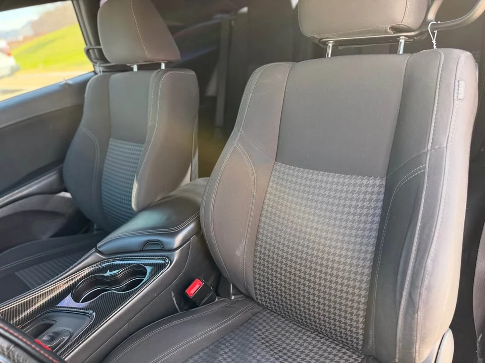 2017 Dodge Challenger 3rd Gen - Image 9 of 10