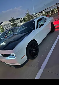 2017 Dodge Challenger SXT Coupe