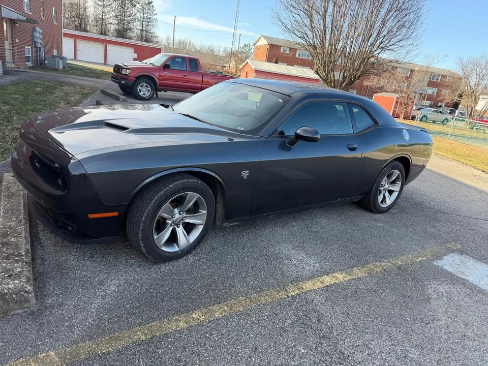 2017 Dodge Challenger 3rd Gen - Image 6 of 17