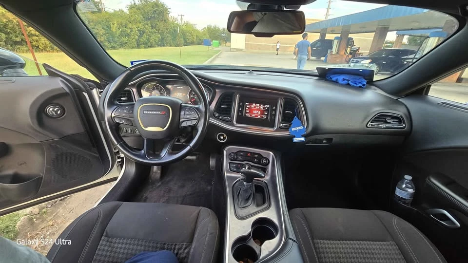 2017 Dodge Challenger 3rd Gen - Image 12 of 15