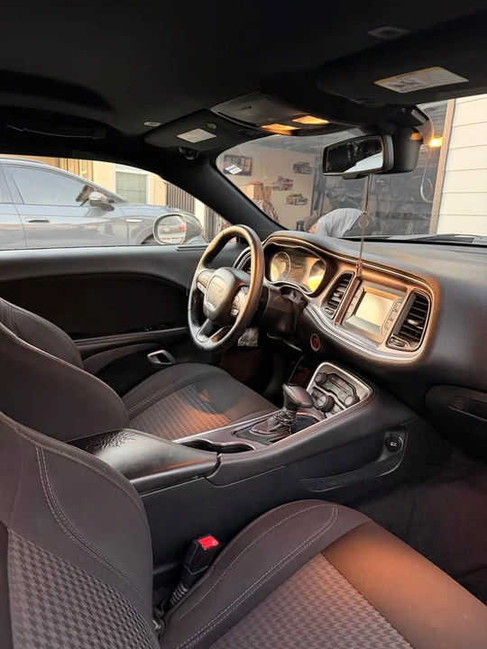 2017 Dodge Challenger 3rd Gen - Image 9 of 11
