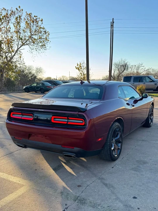 2017 Dodge Challenger 3rd Gen - Image 5 of 15