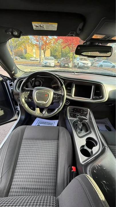 2017 Dodge Challenger 3rd Gen - Image 4 of 8