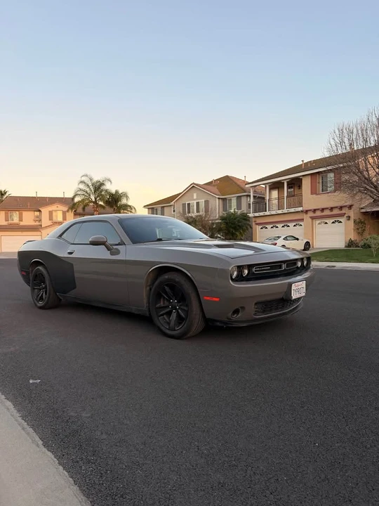 2017 Dodge Challenger 3rd Gen - Image 6 of 11