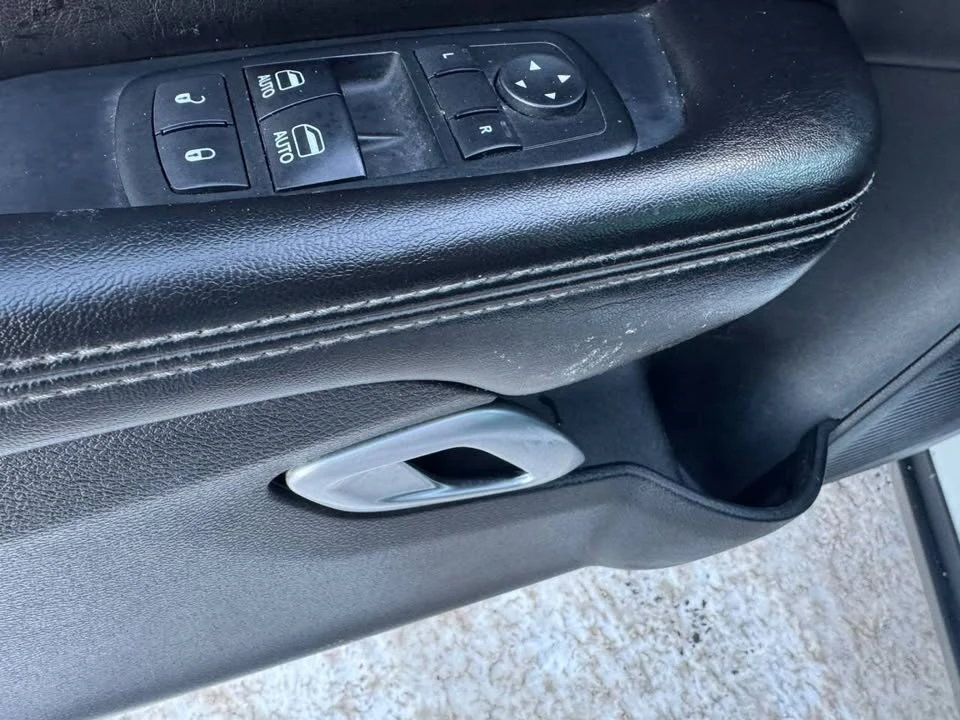2017 Dodge Challenger 3rd Gen - Image 18 of 19