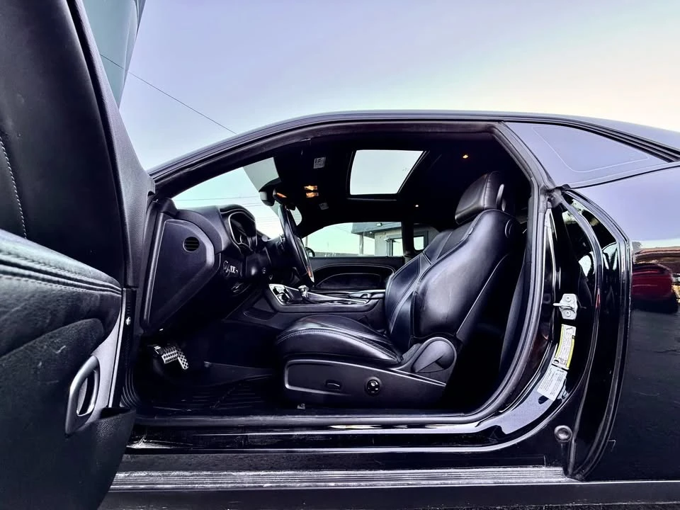 2017 Dodge Challenger 3rd Gen - Image 10 of 12