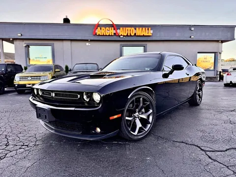2017 Dodge Challenger SXT Plus