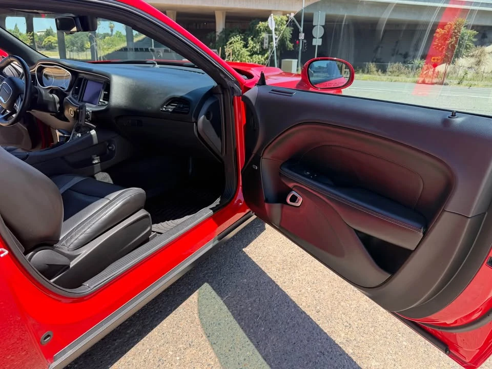 2017 Dodge Challenger 3rd Gen - Image 6 of 11