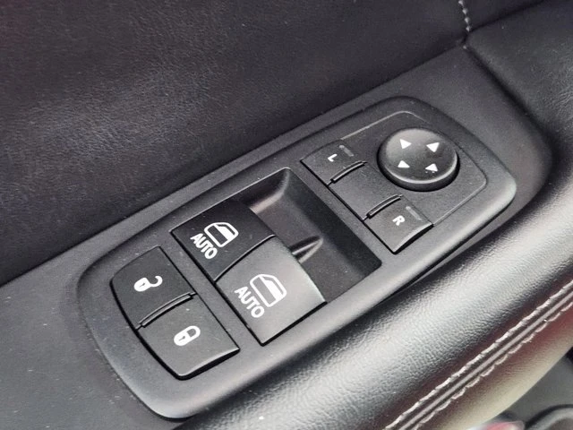 2017 Dodge Challenger 3rd Gen - Image 14 of 17