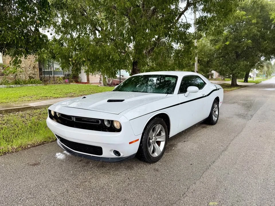 2017 Dodge Challenger 3rd Gen - Image 9 of 12