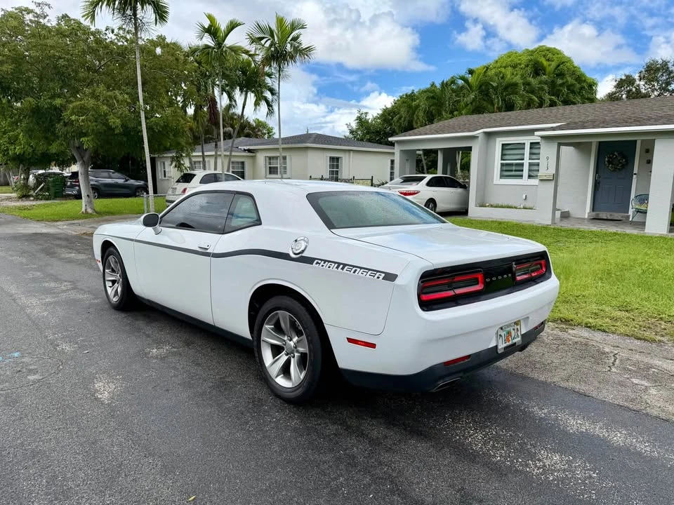 2017 Dodge Challenger 3rd Gen - Image 7 of 12