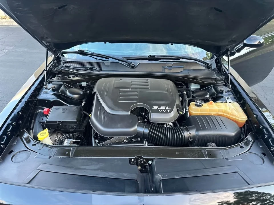 2017 Dodge Challenger 3rd Gen - Image 14 of 15