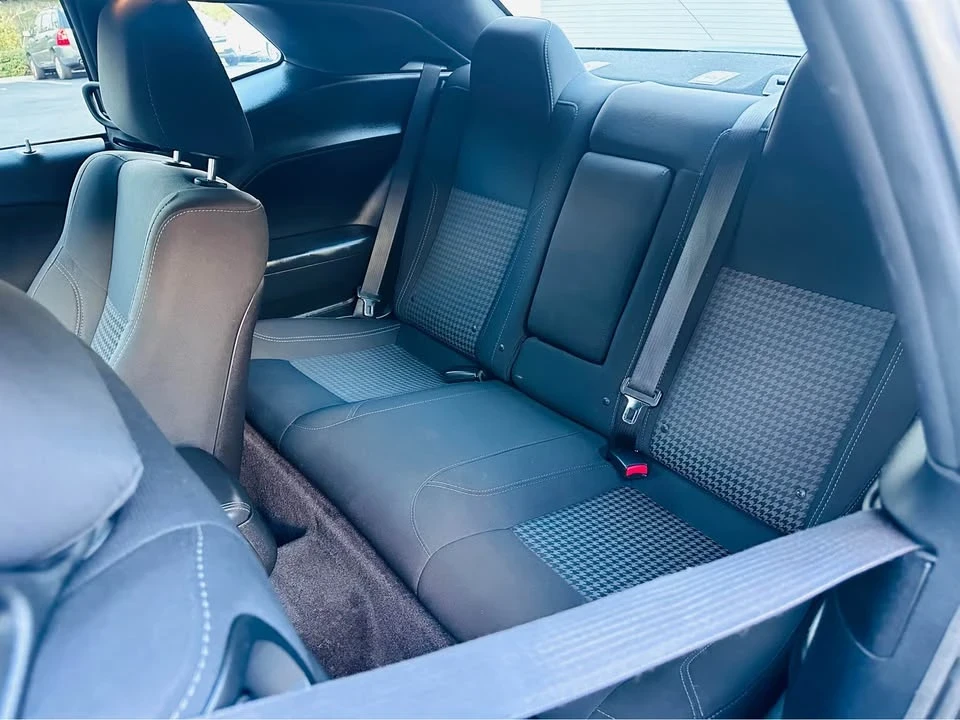 2017 Dodge Challenger 3rd Gen - Image 11 of 15