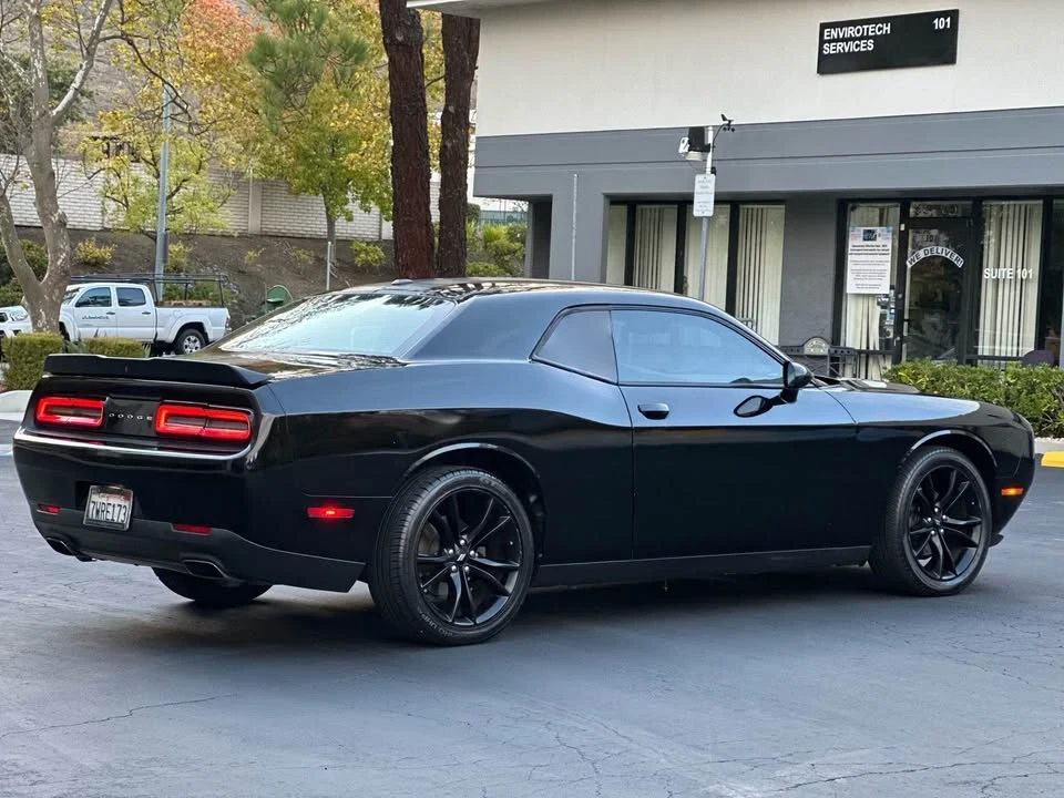 2017 Dodge Challenger 3rd Gen - Image 4 of 15