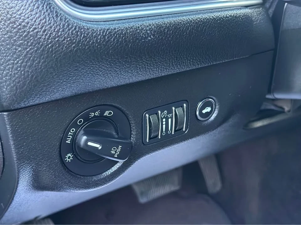 2017 Dodge Challenger 3rd Gen - Image 12 of 15