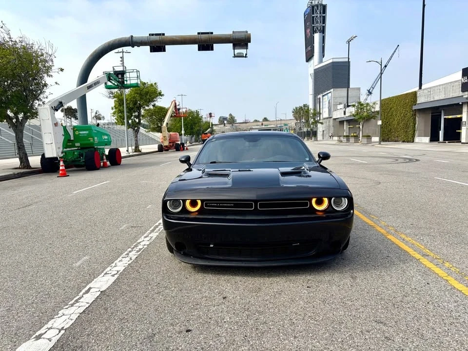 2017 Dodge Challenger 3rd Gen - Image 4 of 14