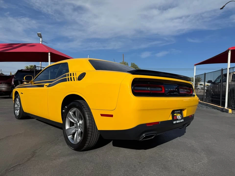 2017 Dodge Challenger 3rd Gen - Image 5 of 9