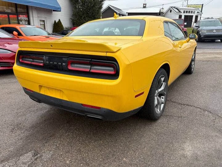 2017 Dodge Challenger 3rd Gen - Image 3 of 9