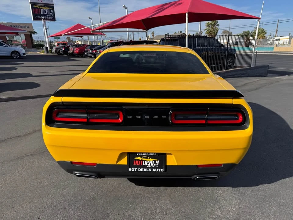 2017 Dodge Challenger 3rd Gen - Image 6 of 9