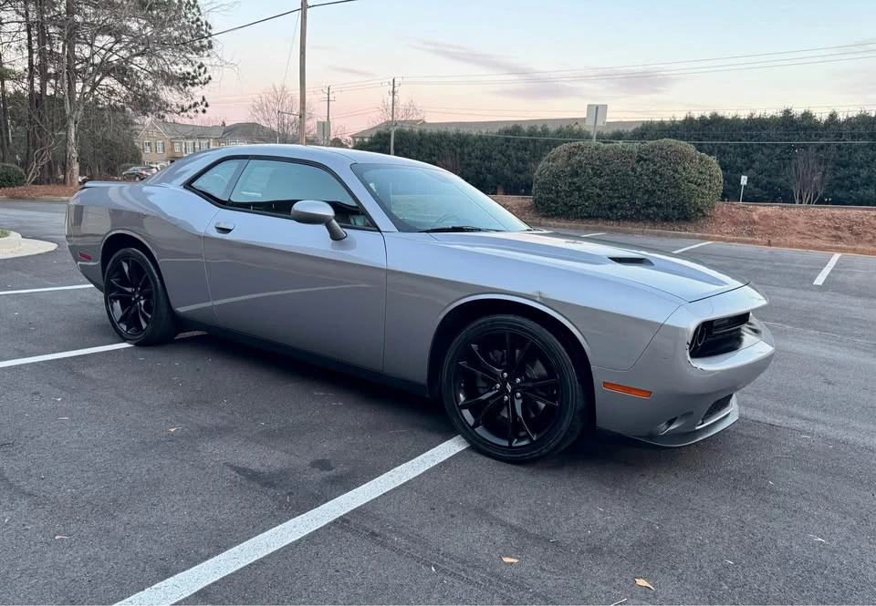 2017 Dodge Challenger 3rd Gen - Image 5 of 16