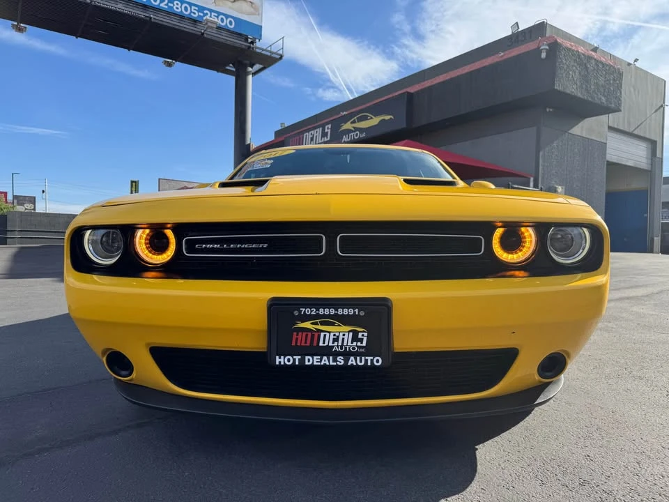 2017 Dodge Challenger 3rd Gen - Image 4 of 9