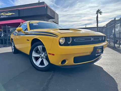 2017 Dodge Challenger SXT Plus Coupe