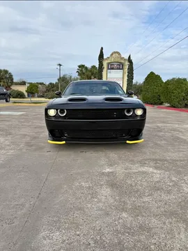 2017 Dodge Challenger SXT Plus Coupe 2D