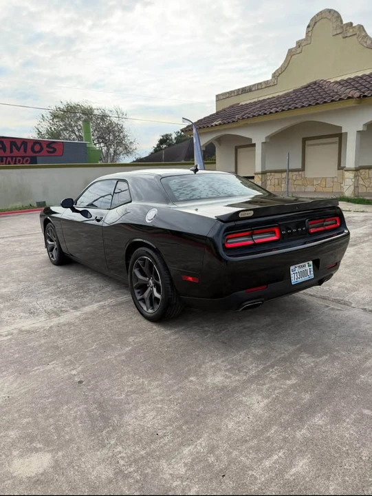 2017 Dodge Challenger 3rd Gen - Image 5 of 13