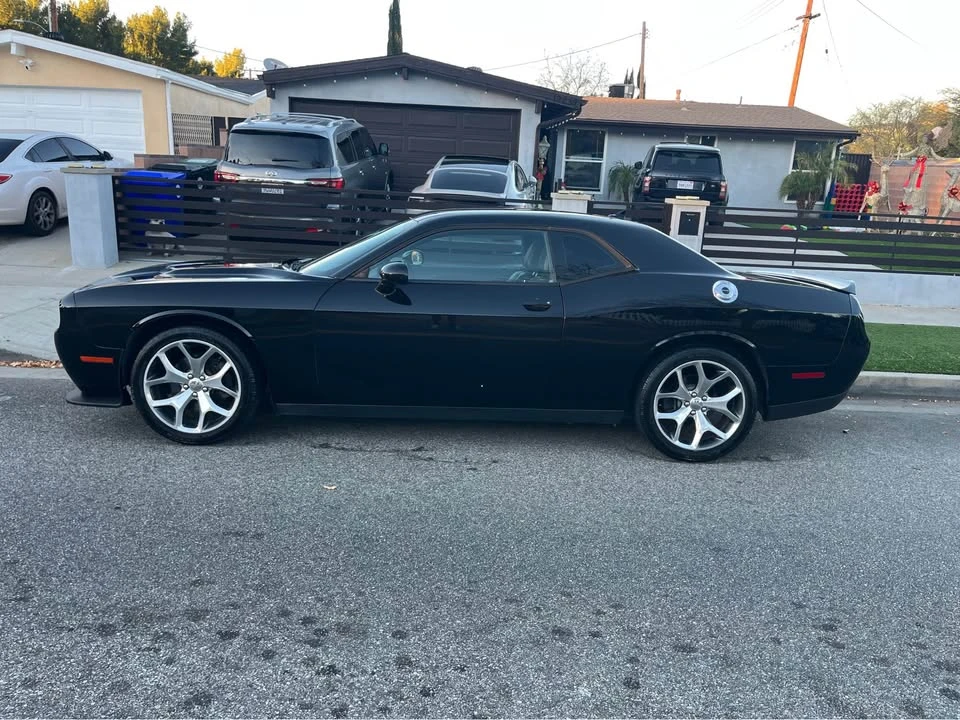 2017 Dodge Challenger 3rd Gen - Image 5 of 14