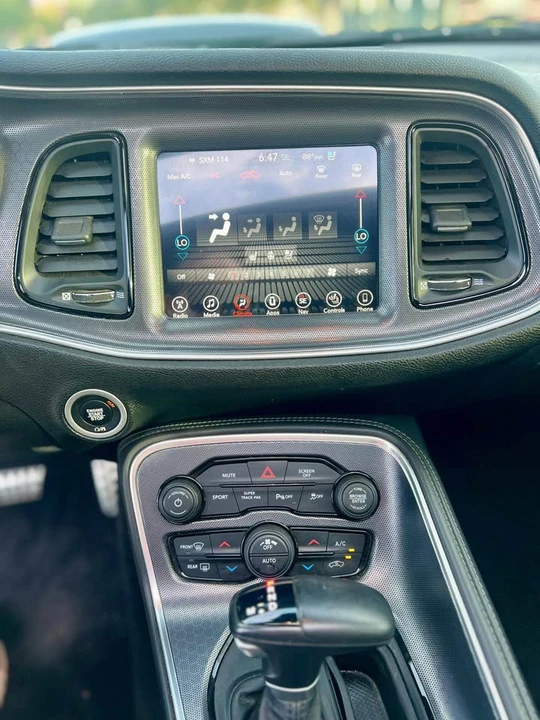 2017 Dodge Challenger 3rd Gen - Image 9 of 20