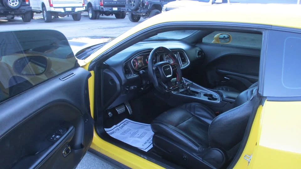 2017 Dodge Challenger SRT Hellcat 3rd Gen - Image 8 of 17