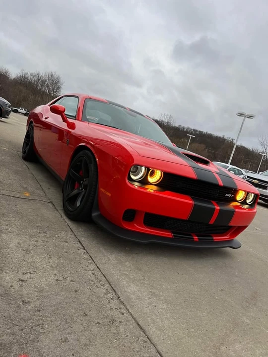 2017 Dodge Challenger SRT Hellcat 3rd Gen - Image 4 of 10