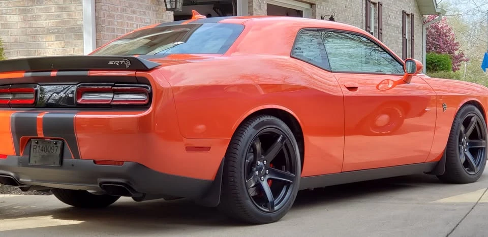 2017 Dodge Challenger SRT Hellcat 3rd Gen - Image 5 of 10