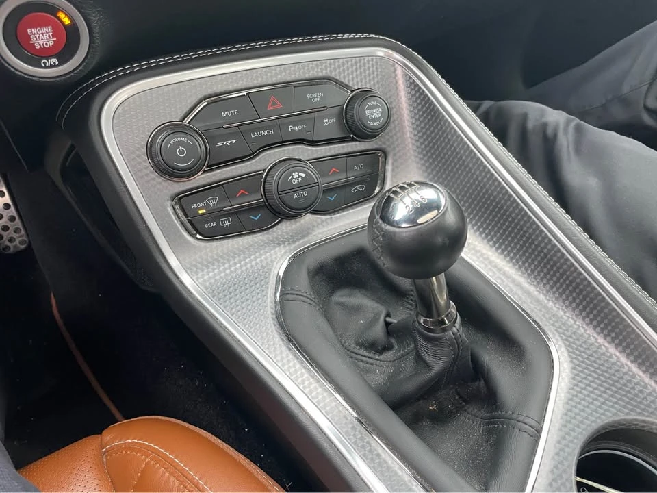2017 Dodge Challenger SRT Hellcat 3rd Gen - Image 15 of 16