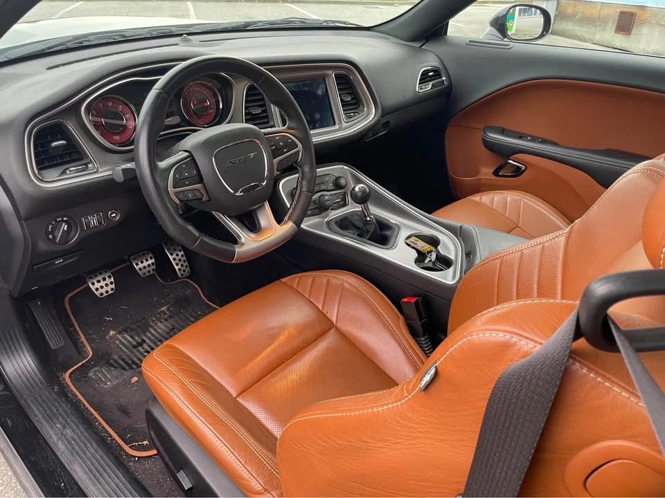 2017 Dodge Challenger SRT Hellcat 3rd Gen - Image 9 of 16