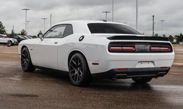 2017 Dodge Challenger 3rd Gen - Image 2 of 7