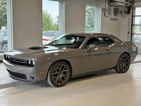 2017 Dodge Challenger R/T Shaker