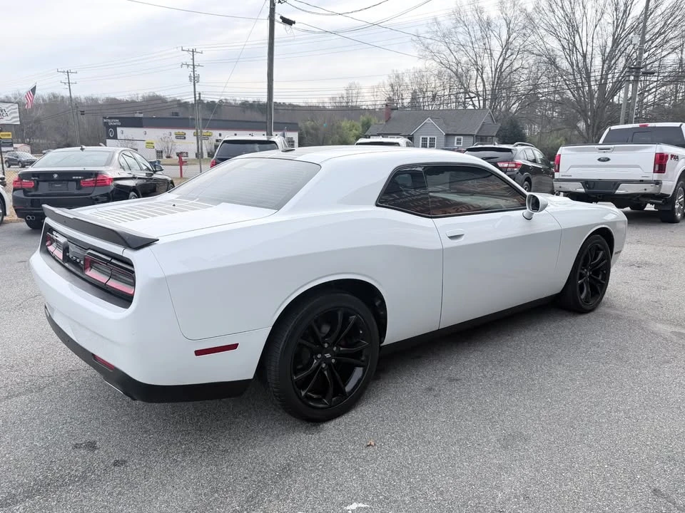 2017 Dodge Challenger 3rd Gen - Image 5 of 14