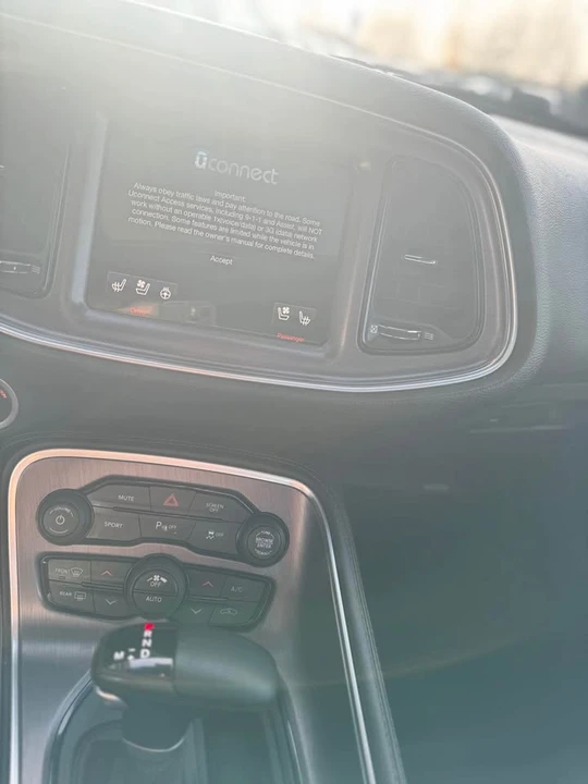 2017 Dodge Challenger 3rd Gen - Image 7 of 10