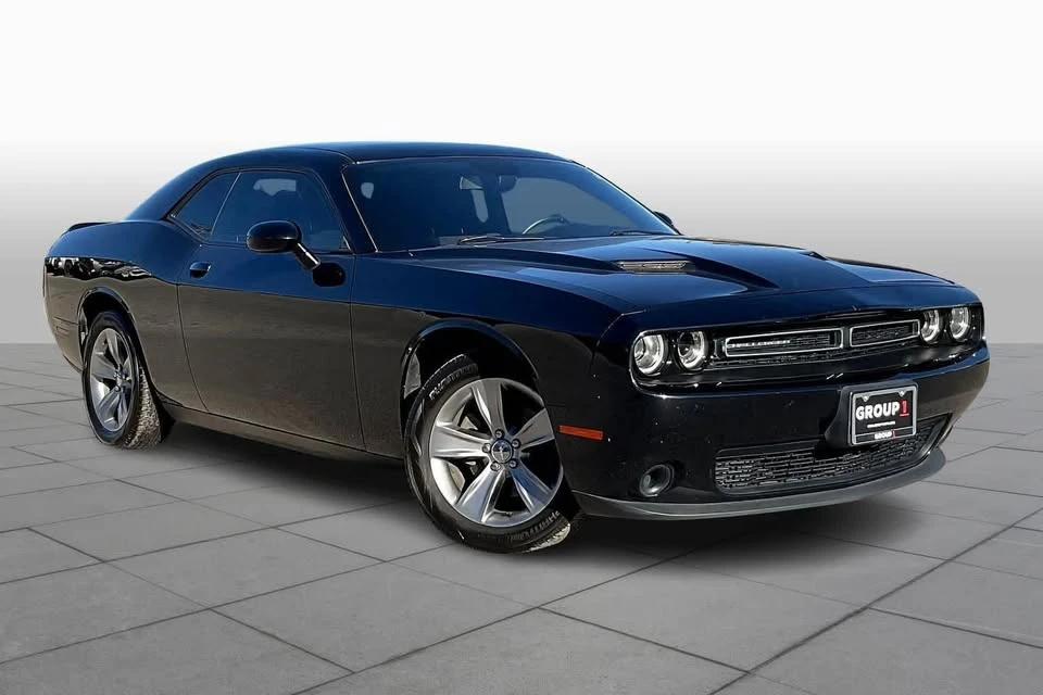 2017 Dodge Challenger 3rd Gen - Image 2 of 9
